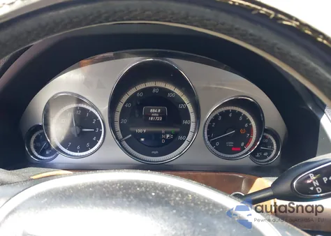 2013 Mercedes-Benz E 350 z USA, uszkodzony, nr VIN WDDHF5KB0DA742160